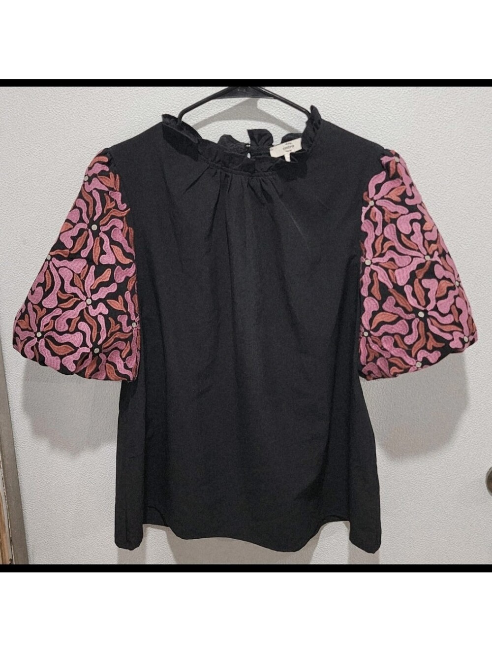 Entro Puff Sleeve Blouse Sz Medium Black Pnk Red Embroidery Ruffle Neck Pullover